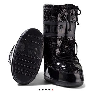 Moon Boot Original Black Quilted Queen Moon Boots